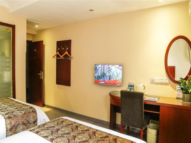 GreenTree Inn Guangdong Shenzhen Longhua New Area Longguan Rord Tianhong Express Hotel Hotel in Shenzhen