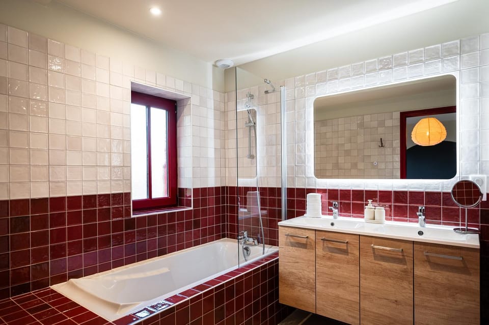 Bathroom, Bath