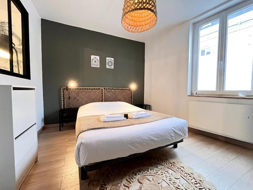 Luton RDC avec terrasse calme proche centre ville Apartment in Reims