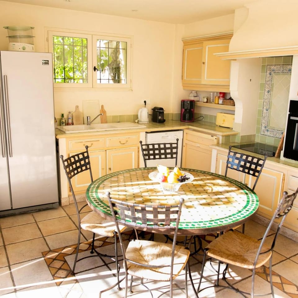 Domaine luxueux Provençal avec Piscine Villa in Mouans-Sartoux