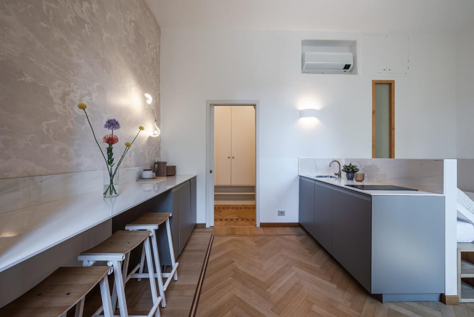 Living room, Seating area, Dining area, air conditioner
