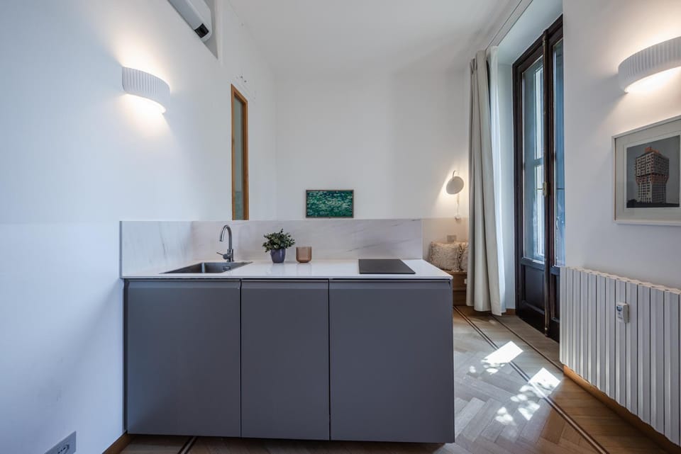 Kitchen or kitchenette
