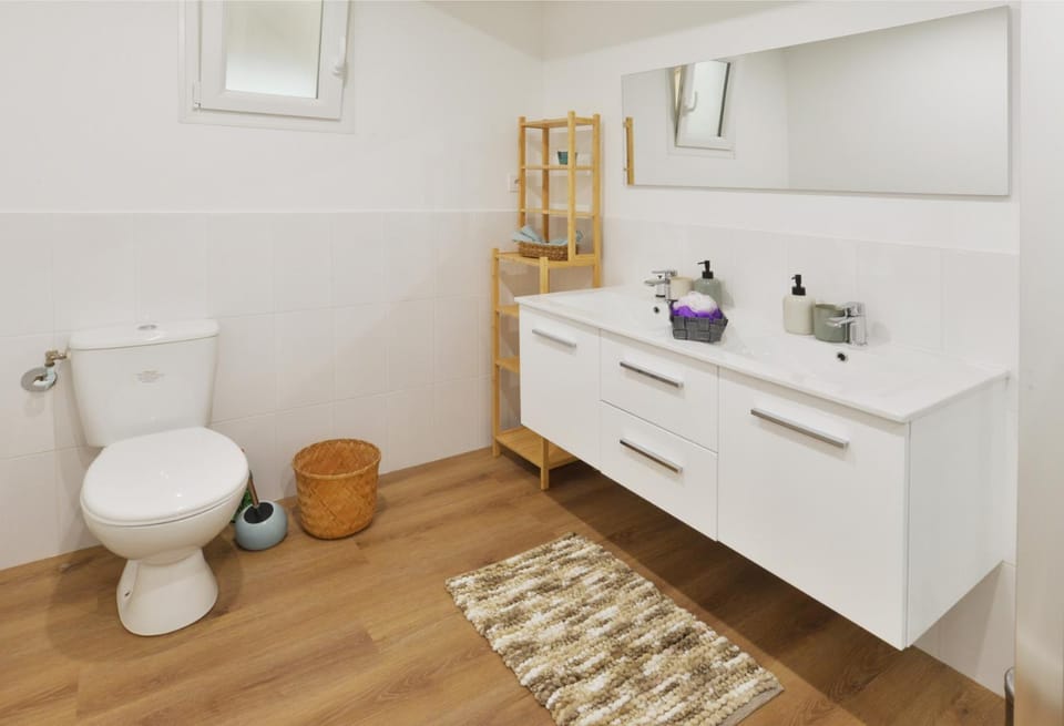 Toilet, Bathroom
