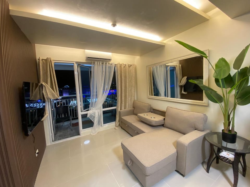 Fireworks View 2 Bedroom - Reynil Apartment hotel in Pasay