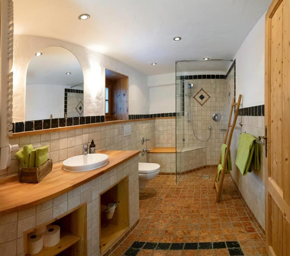 Zur Schmiede - AlpChalet EG in Kaltenbrunn House in Mittenwald
