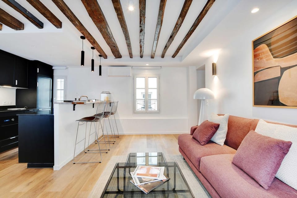 Kitchen or kitchenette, Living room