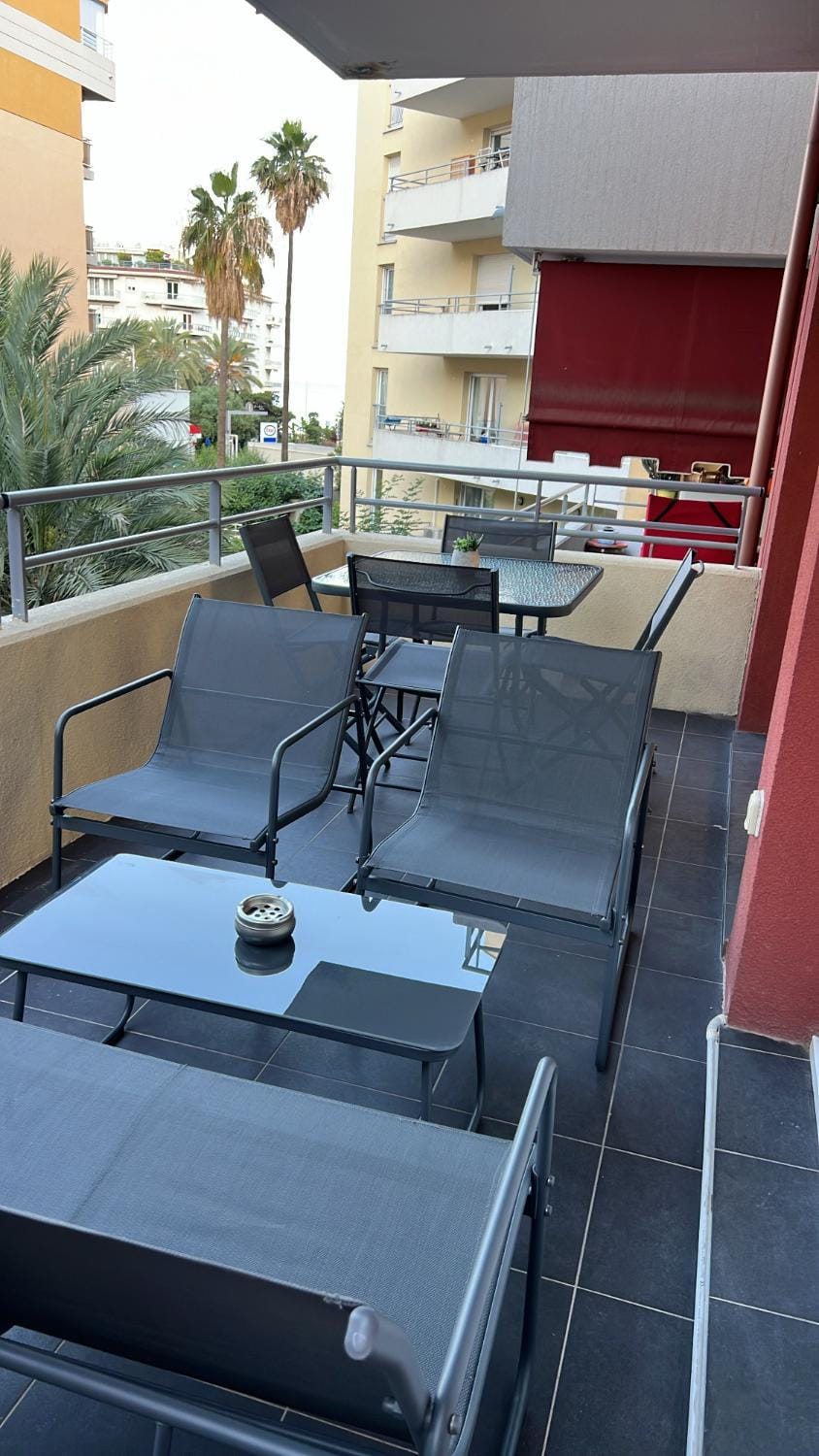 One minute to the Beach Apartment in Roquebrune-Cap-Martin