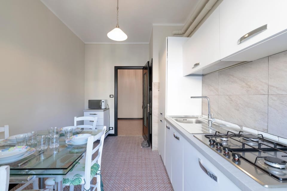Hostdomus - Black Pearl Apartment in Liguria