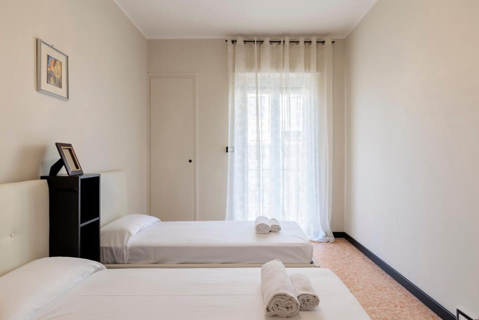 Hostdomus - Black Pearl Apartment in Liguria