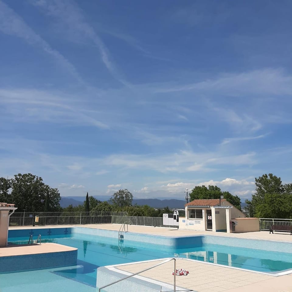 Maison familiale 6 personnes dans domaine privé avec piscine Villa in Sainte-Maxime