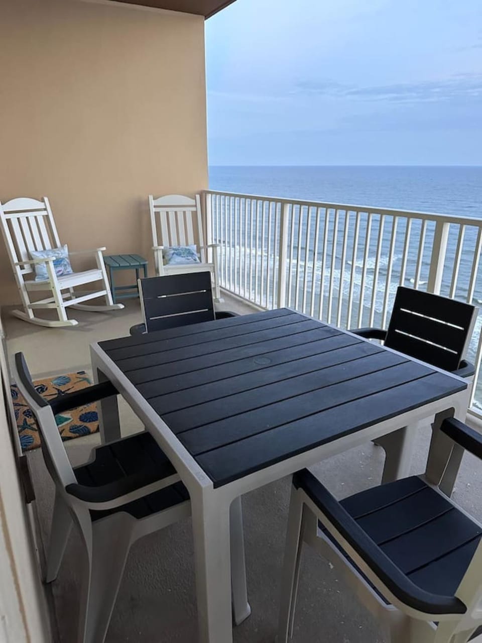 Balcony/Terrace, Dining area