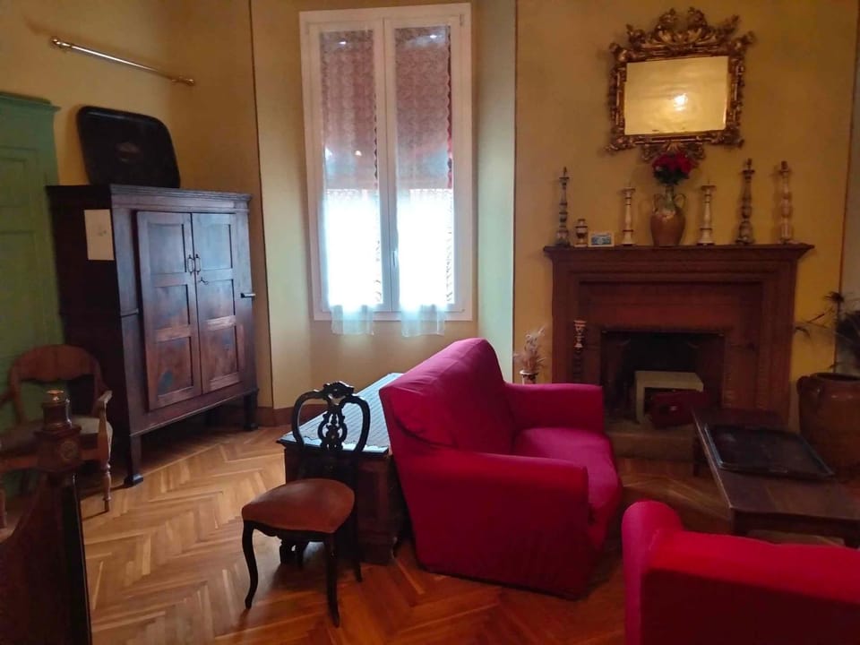 BOLOGNA CENTRO - DUE TORRI PALACE H - Rooms and suites Bed and Breakfast in Bologna