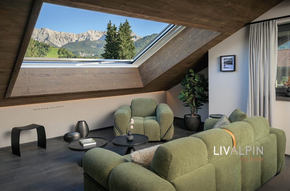 Day, Natural landscape, Living room, Seating area, Mountain view, air conditioner