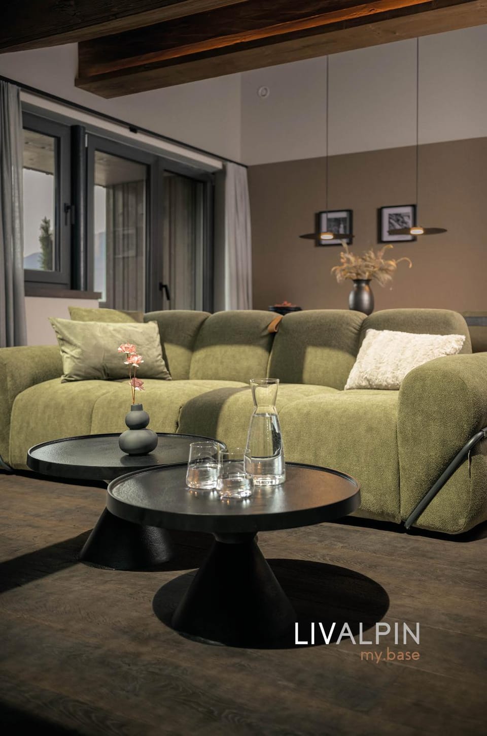 Living room, Seating area