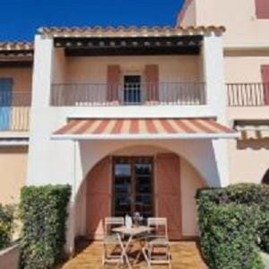 Maison unique au bord de l'eau sur l'Ile de la Marina House in Saint-Cyprien