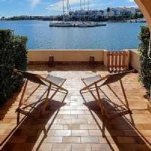 Maison unique au bord de l'eau sur l'Ile de la Marina House in Saint-Cyprien