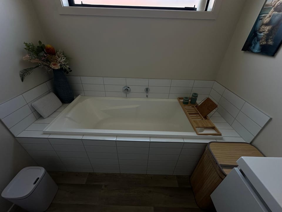 Bathroom, Bath