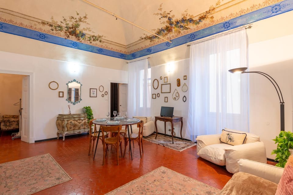 Living room, Dining area