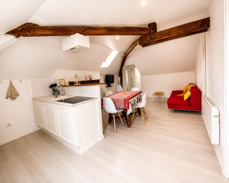 T3 Cosy & Spacieux, Gare à 1min, Disneyland 15min Apartment in Île-de-France