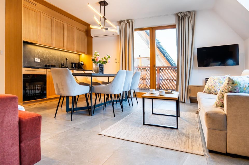 Kitchen or kitchenette, Living room