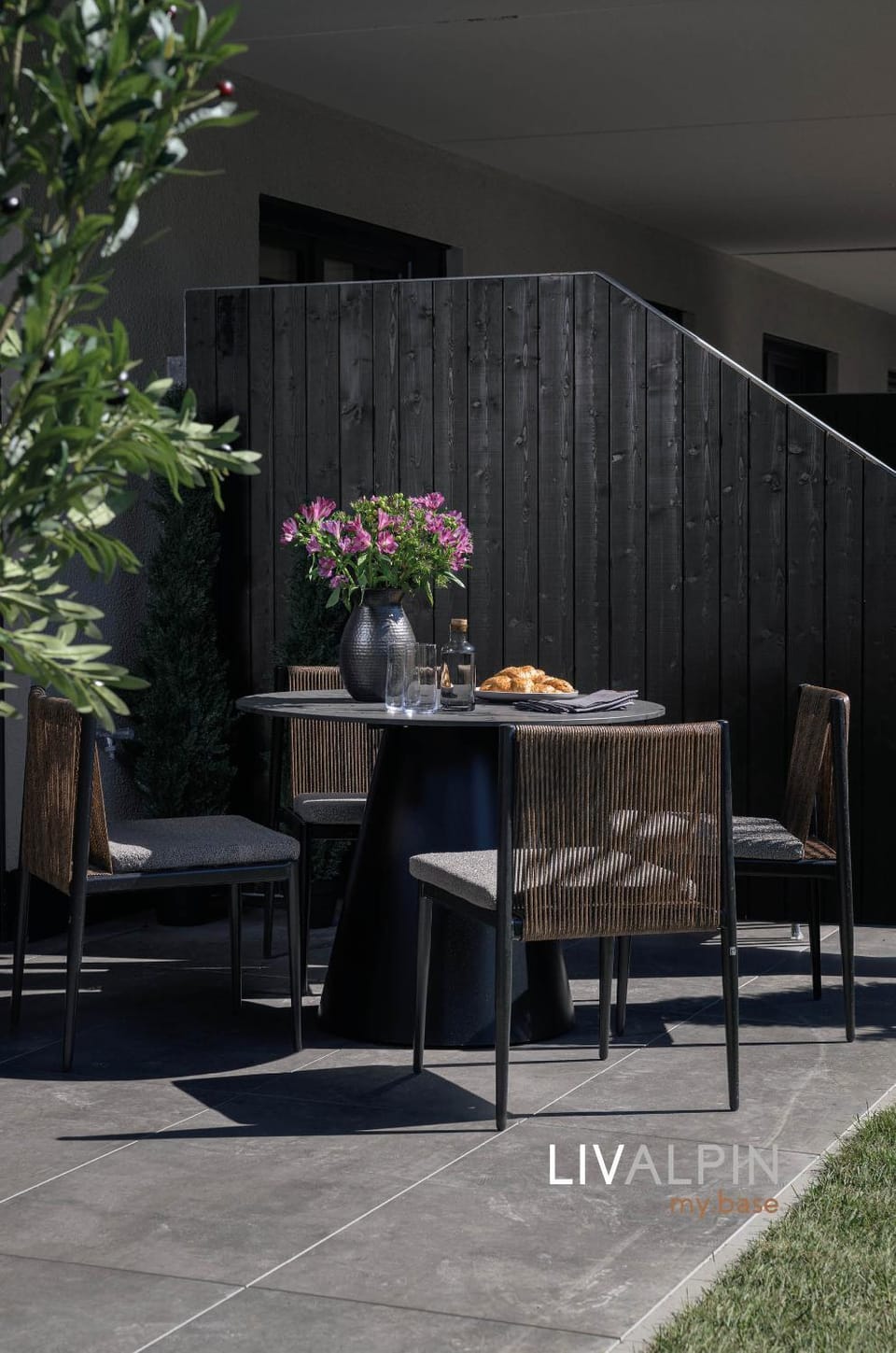 Day, View (from property/room), Balcony/Terrace, Seating area, Dining area