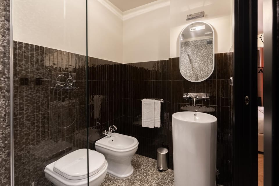 Toilet, Bathroom