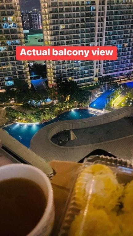Azure Urban Resort Residence Wavepool A15 near airport Apartment in Paranaque