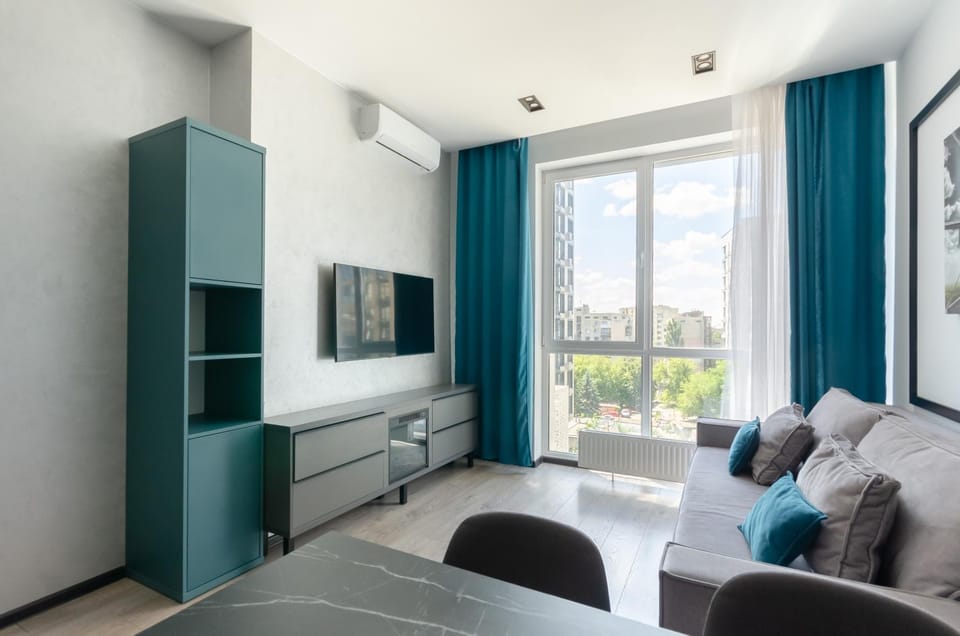 TV and multimedia, Living room, Seating area, fireplace, heating, air conditioner