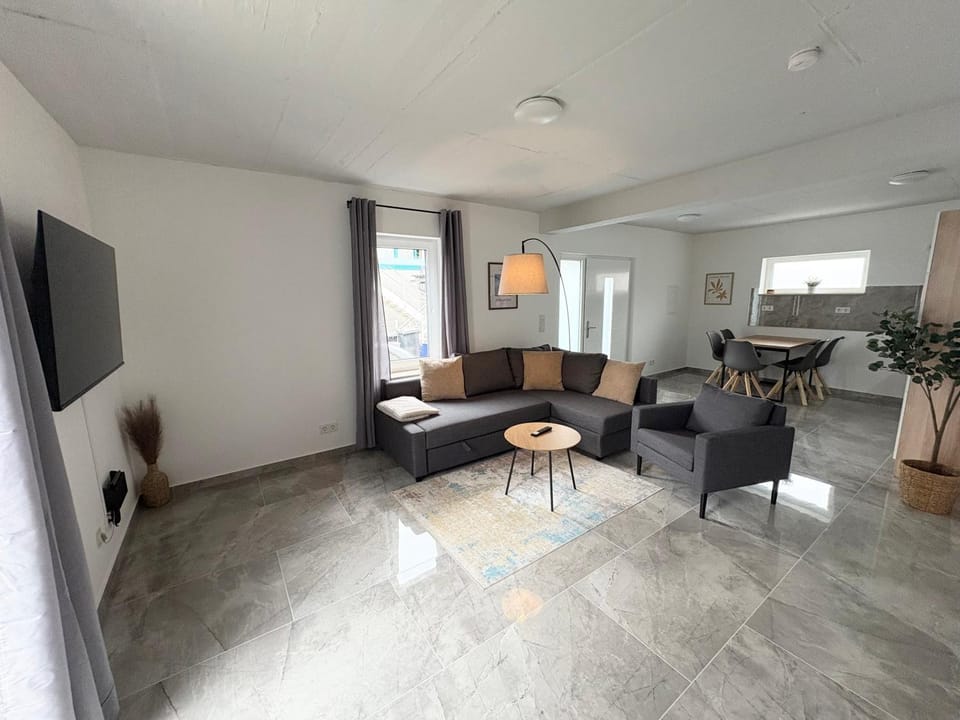 HUGOS Design House - ruhig & modern Apartment in Baden-Württemberg