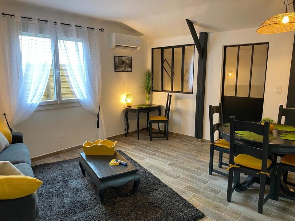 Dépendance cocooning au coeur d'une propriété House in Auvergne-Rhône-Alpes