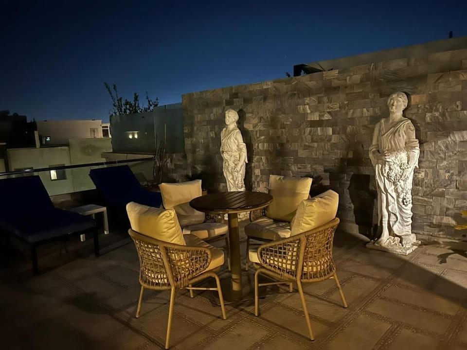 Niche RoofTop Golden Square Apartment in New Cairo City