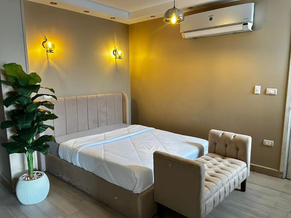 Niche RoofTop Golden Square Apartment in New Cairo City