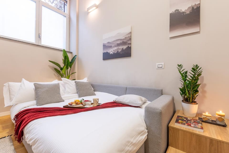 Bed, Living room