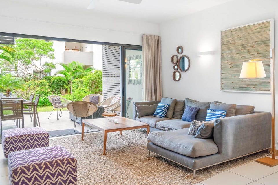 Luxury Seafront Appartment by Sealodge Mauritius Apartment in Rivière Noire District, Mauritius