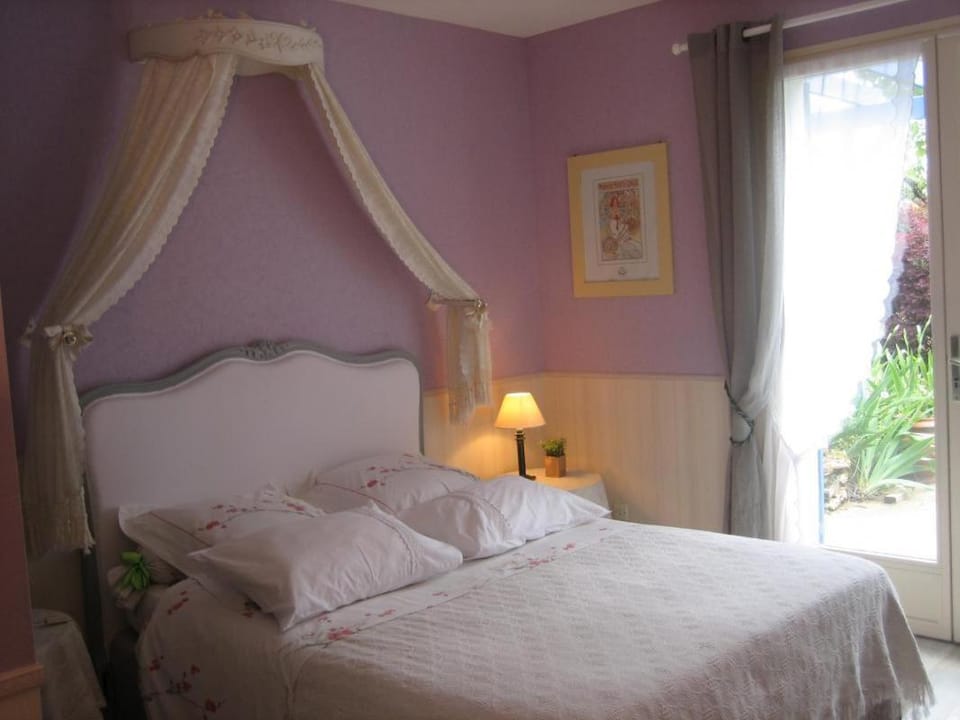 Les pierres blanches Bed and Breakfast in Nouvelle-Aquitaine