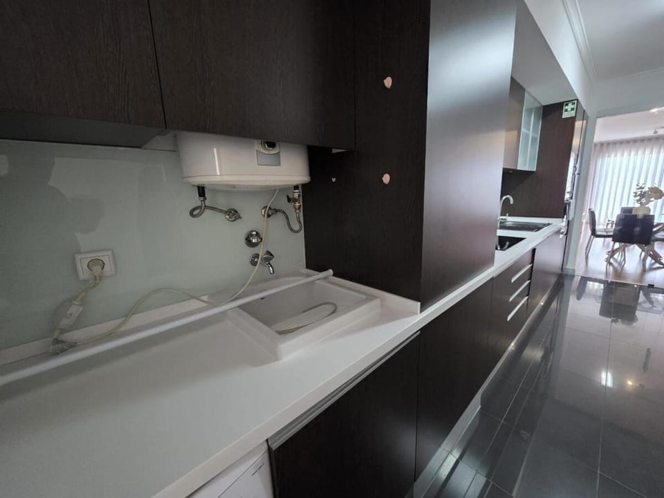 laundry, kitchen