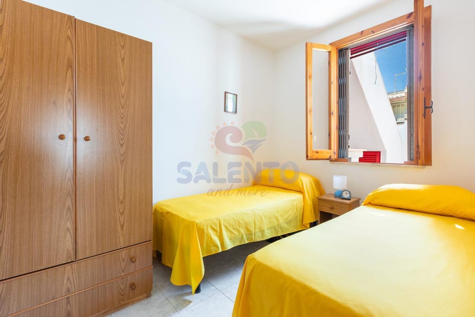 Bed, Photo of the whole room, towels, wardrobe