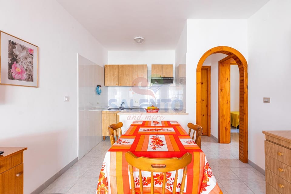 Kitchen or kitchenette, Dining area, stove, kitchen