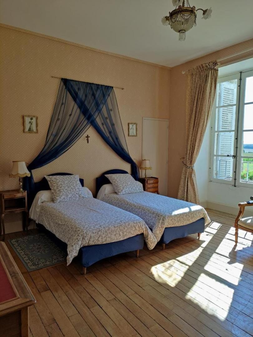 Château de piolant Bed and Breakfast in Nouvelle-Aquitaine