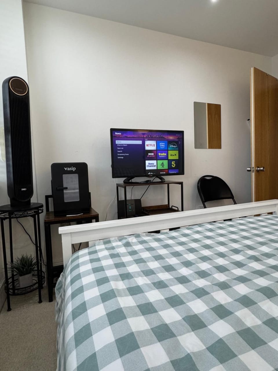 Bedroom, Entertainment