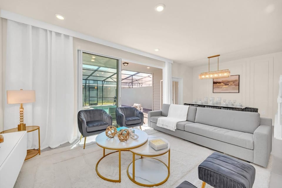 Communal lounge/ TV room, Living room