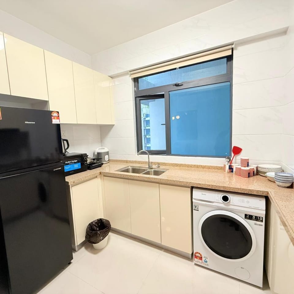 Ataraxia Park 4 Block H SeaView 9Pax 2B2R Apartment in Johor