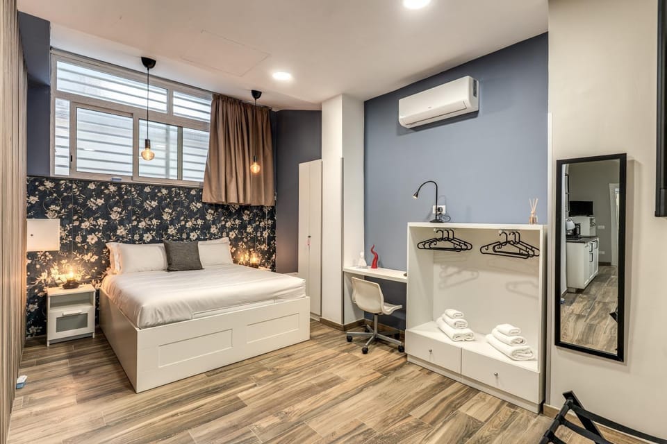 Bed, Bathroom, Photo of the whole room, Bedroom, Bath, air conditioner
