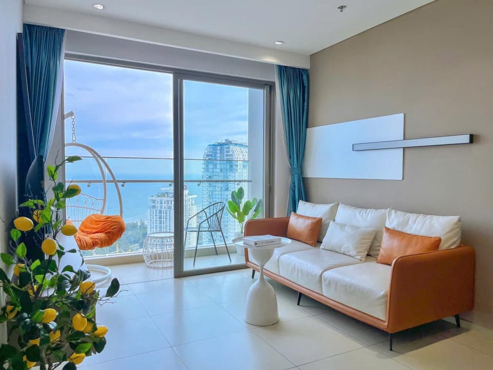 Natural landscape, Balcony/Terrace, Living room, Seating area, Sea view