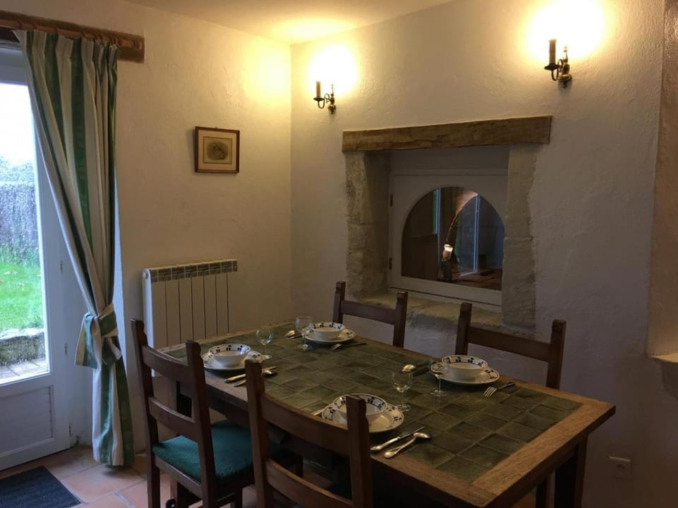 Saint-hubert House in Nouvelle-Aquitaine