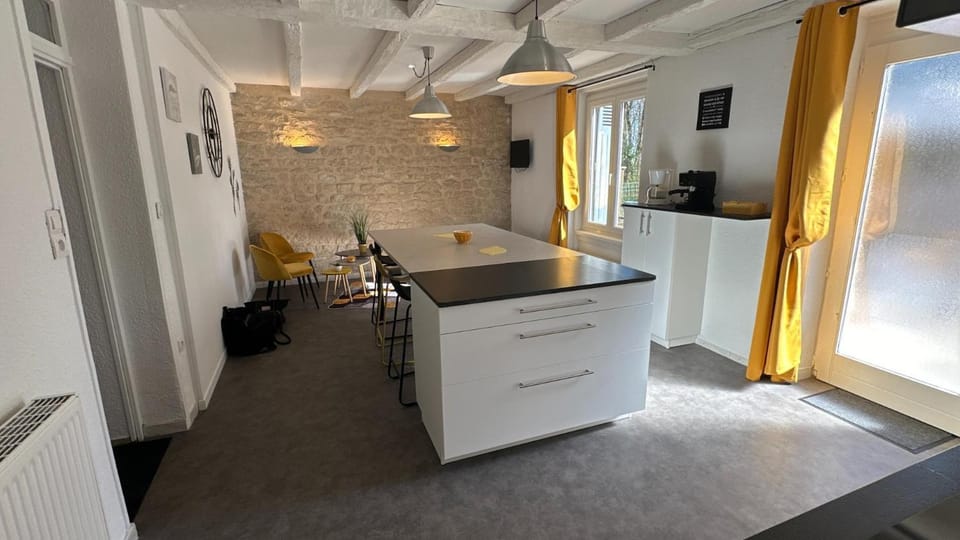 Les tuileries House in Nouvelle-Aquitaine