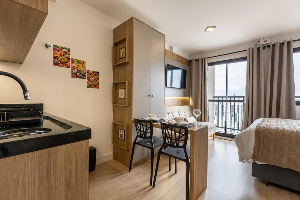 Studio Aconchegante e Central com Piscina, Academia e Coworking Apartment in Curitiba