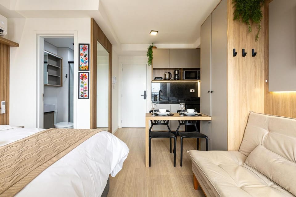 Studio Aconchegante e Central com Piscina, Academia e Coworking Apartment in Curitiba