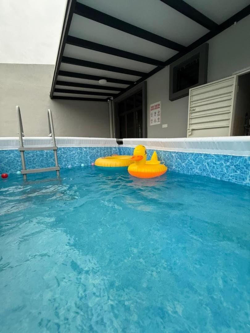 NEW Pool, HauVilla ,Arcade, TownArea 5BR 20PAX Villa in Malacca