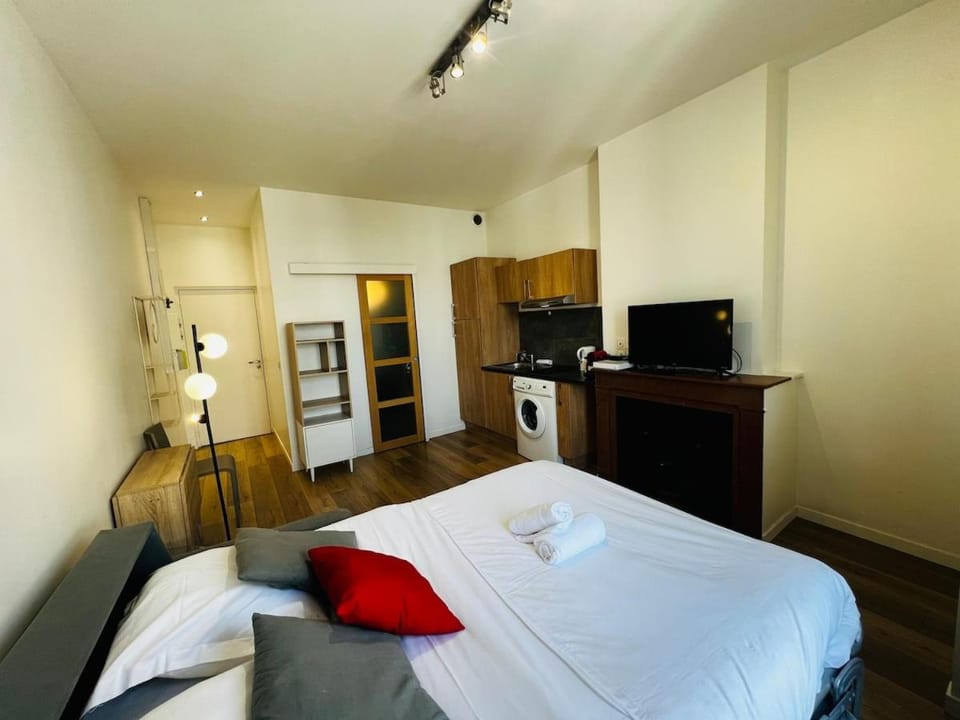 Antoine 4 - Studio - Monplaisir Apartment in Lyon
